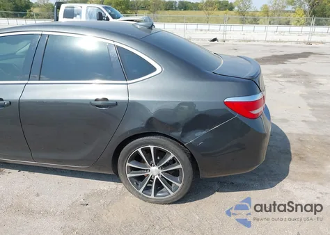 2017 Buick Verano Sport Touring z USA, uszkodzony, nr VIN 1G4PR5SK6H4104296